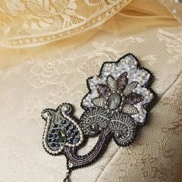 Вышиваем брошь «Ночной цветок» бисером и канителью