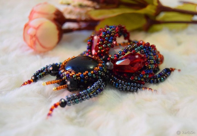 Изготавливаем брошь "Узорчатый жучок"