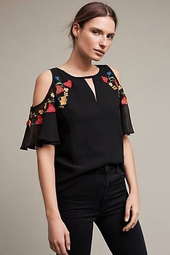 Оригинальные блузы с открытыми плечами