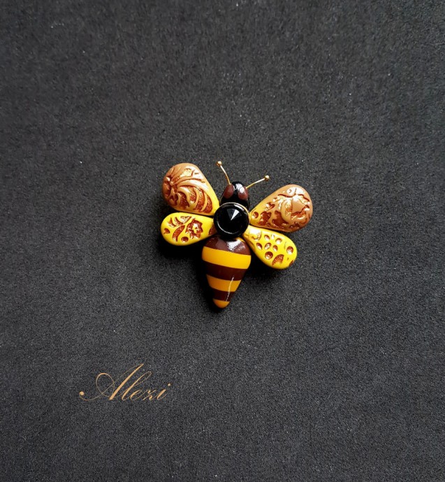 Брошь "Пчелка" из полимерной глины
