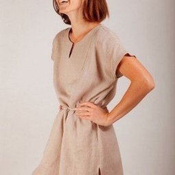 Разрез на горловине: техника шитья