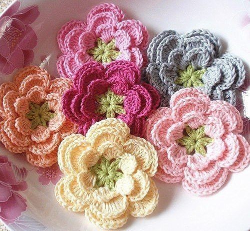 Шикарные вязаные цветы крючком
