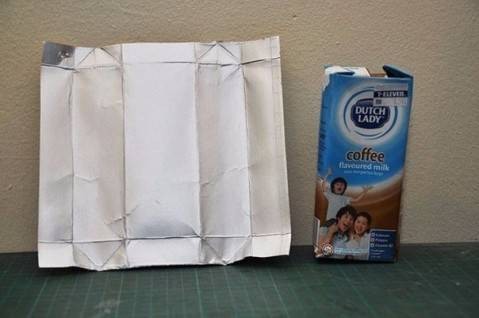 Стильная люстра из фольги