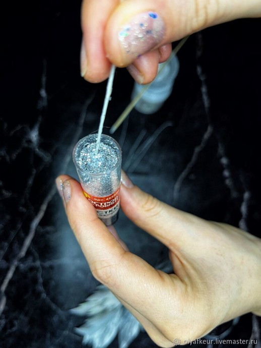 Белая пуансеттия из бархата