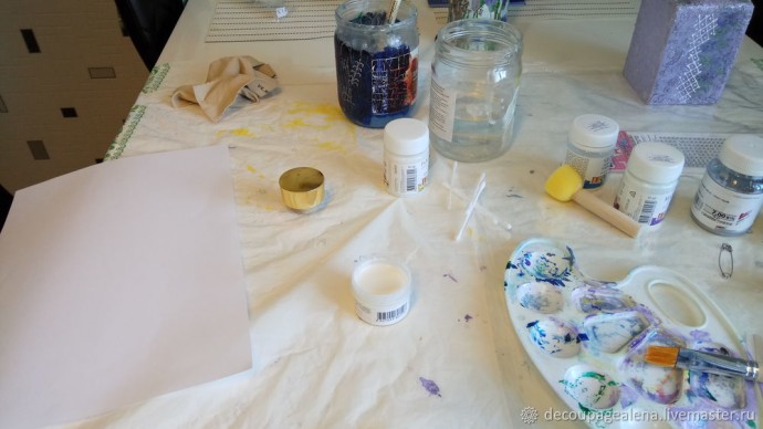 Декупаж бутылки хрустальной пастой и рисовой бумагой Декупаж бутылки хрустальной пастой и рисовой бумагой