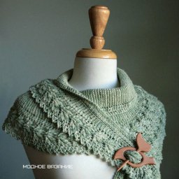 ​Изумительной красоты бактус спицами