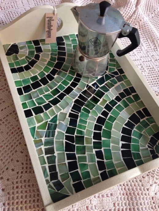 Декоративные подносы с мозаикой и остатков плитки