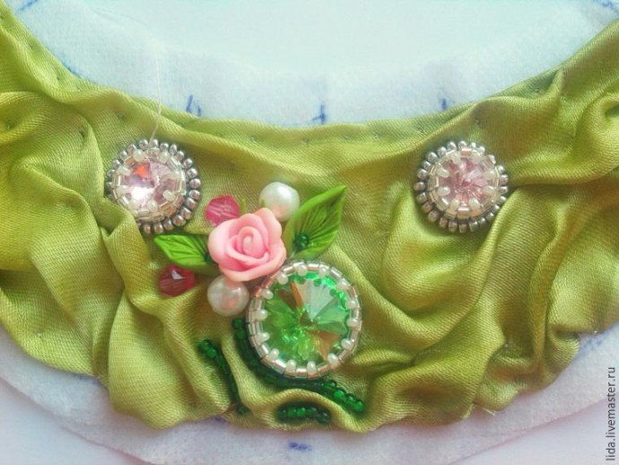 Шикарное колье "Утренняя роза"