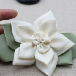 Цветы из ткани: мастер-класс