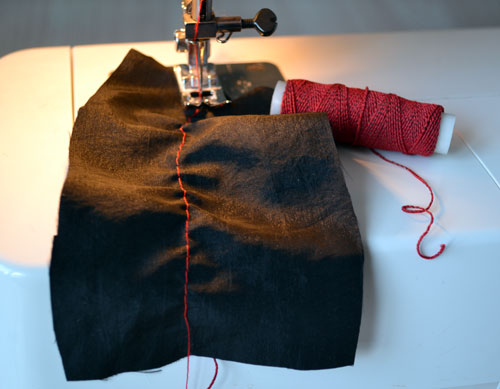 Нитка-резинка для выполнения сборки