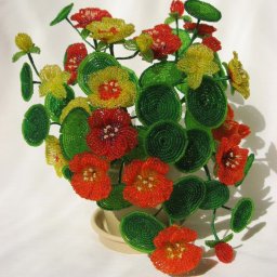 ​Весенние цветы из бисера