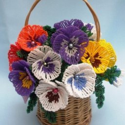 Анютины глазки из бисера