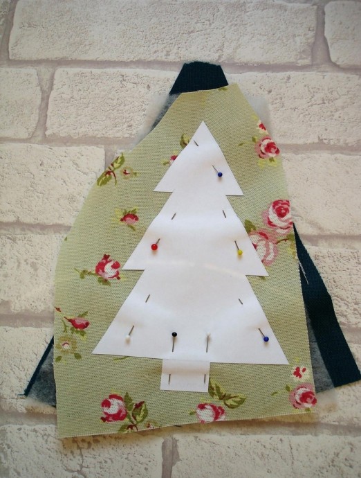 Новогодние елочки из ткани