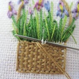 Как вышить корзинку с ирисами