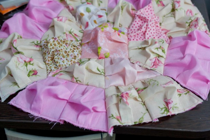 Круглые подушки в технике bubble quilt