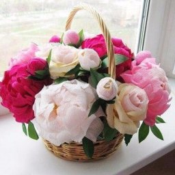 Букет из конфет и гофробумаги