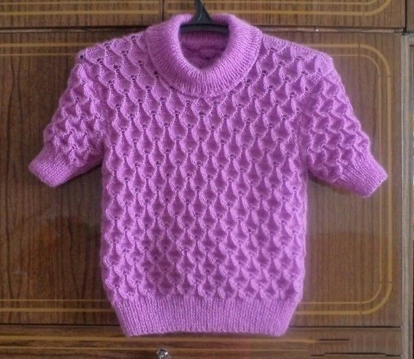 ​Очень красивый объемный узор спицами