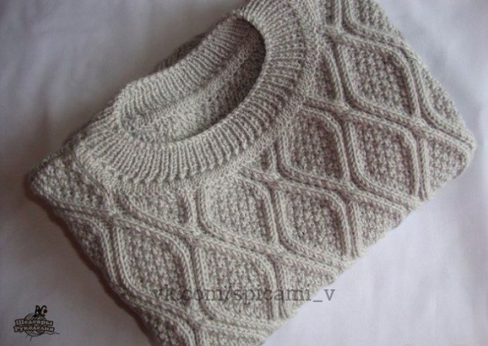 Потрясающе красивый жилет спицами