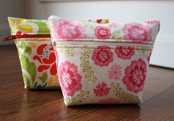 Простой пошив удобной косметички