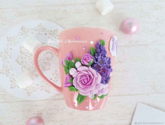 Чашка с цветами из полимерной глины: идеи и техники