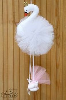 Королевские лебеди Королевские лебеди