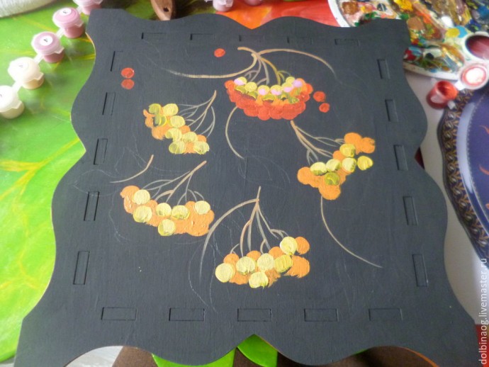 Роспись деревянной шкатулки под Жостово