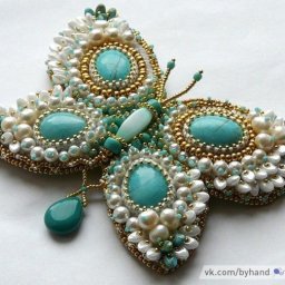 Красивая брошь-кулон "Бабочка"