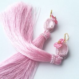 Серьги с шелковыми кистями и кристаллами Сваровски