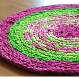 Вяжем коврики из старых футболок