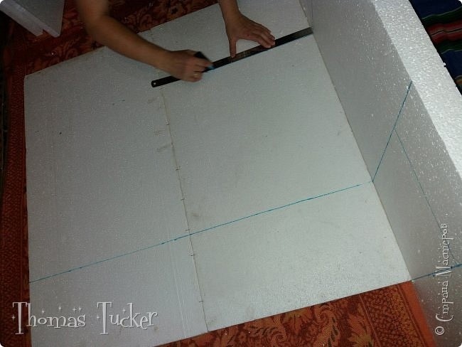 ​Камин своими руками на Новый год из пенопласта