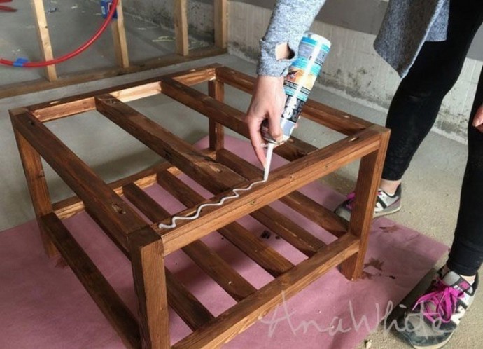 Делаем столик с бетонной столешницей Делаем столик с бетонной столешницей