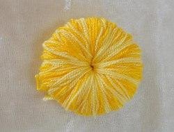 Цыпленок из помпонов