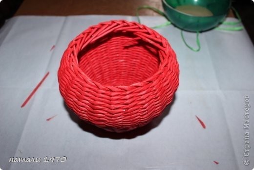 Клубника  из газетных трубочек