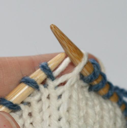 Смена цвета нити при круговом вязании