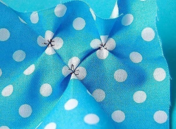 Буфы на материале в горошек
