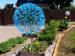 Роскошный одуванчик для дачи из трубочек от напитков и проволоки