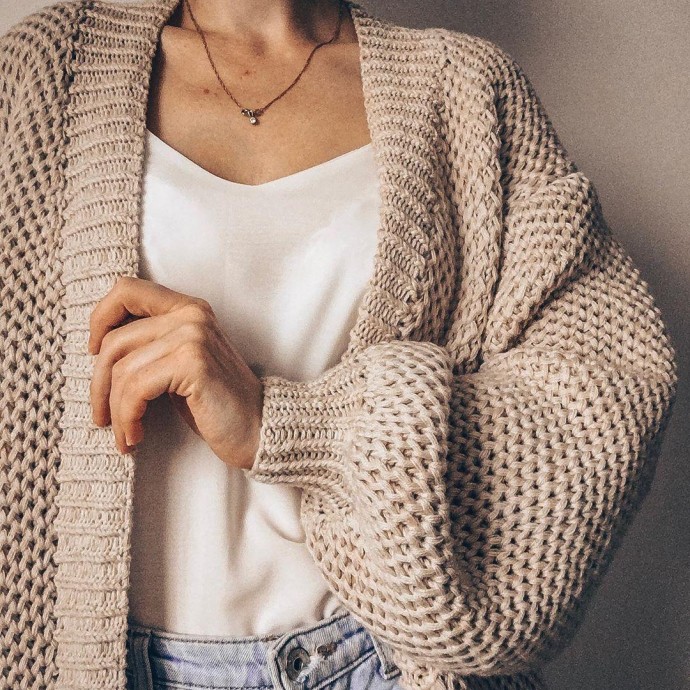 Бесконечно уютный кардиган спицами