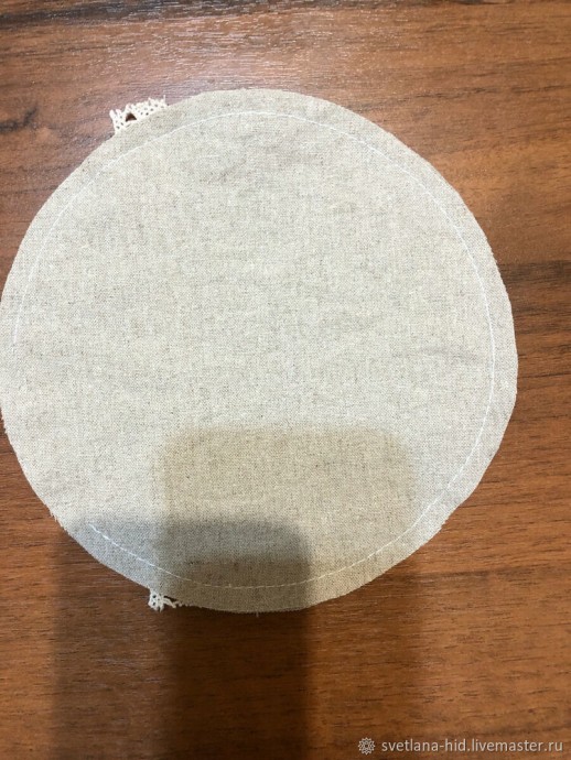 Игольница с вышивкой и запахом лаванды Игольница с вышивкой и запахом лаванды