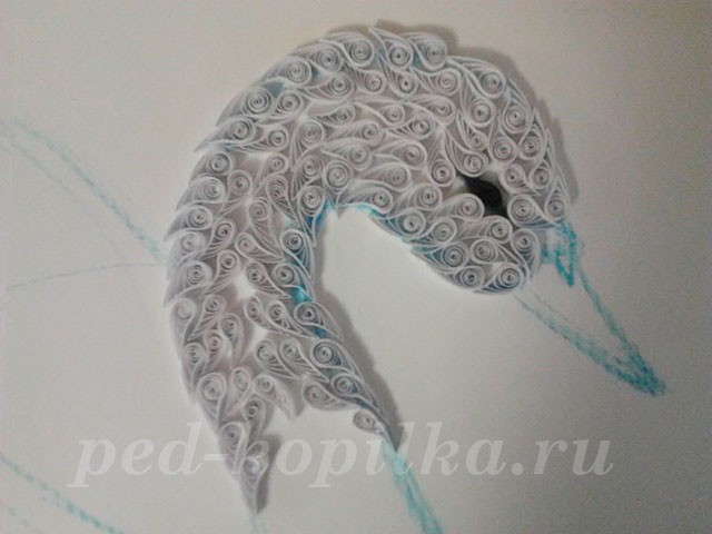 Лебедь в технике квиллинга