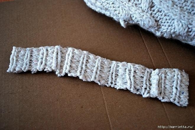 Декоративная подушка из старого свитера