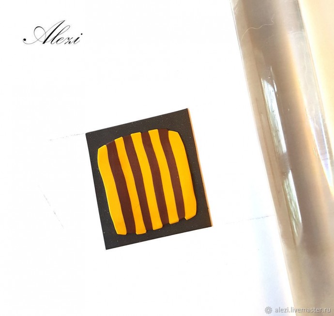 Брошь "Пчелка" из полимерной глины