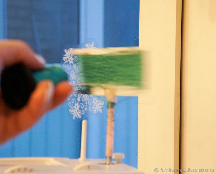 Делаем кисточку из ниток