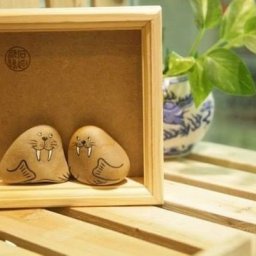 Милая роспись камешков