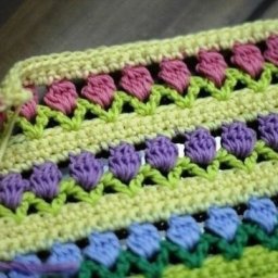 Узор крючком с тюльпанами