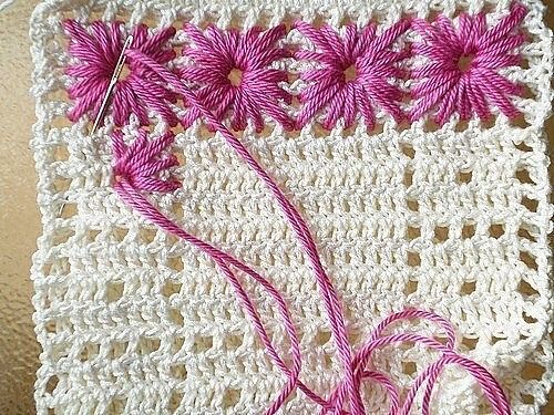 Вязаные прихватки с вышивкой