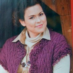 ​Жилeт с пeтeльной опушкой