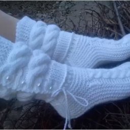 ​Сапожки спицами