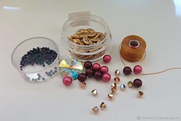 Брошь-кулон из бисера