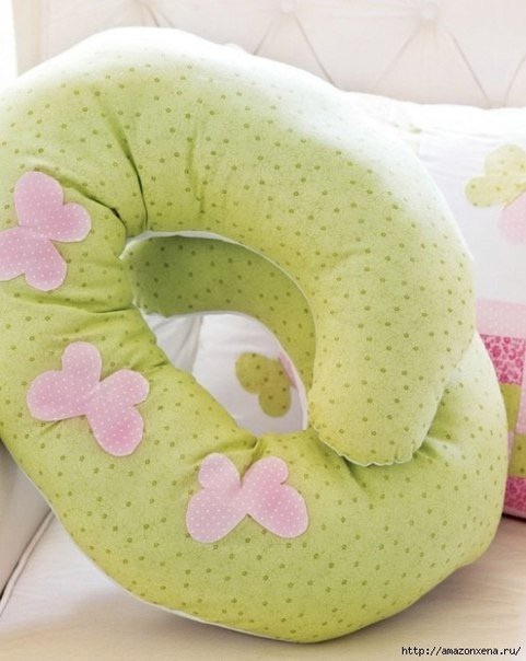 Подушка для кормления малыша