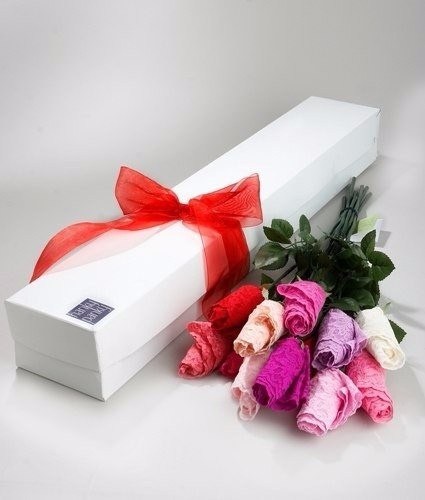 Оригинальные розы из кружевного белья